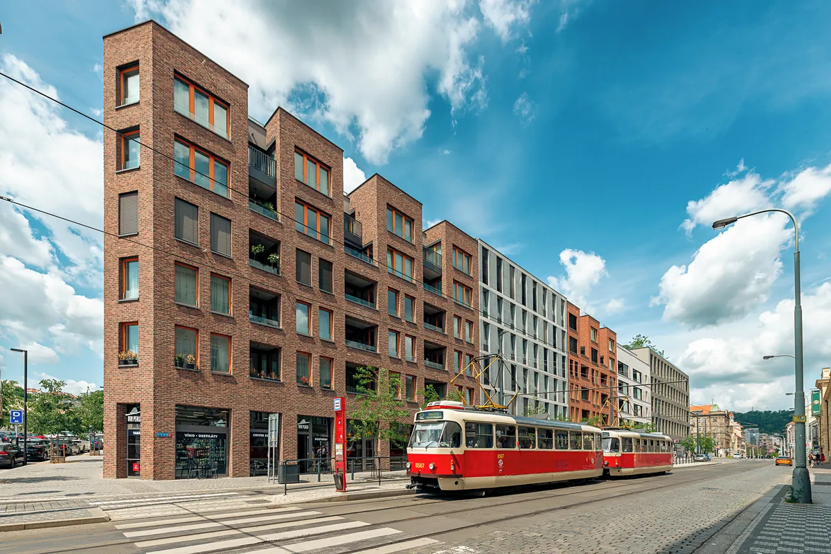 Pronájem garážového stání 13 m²